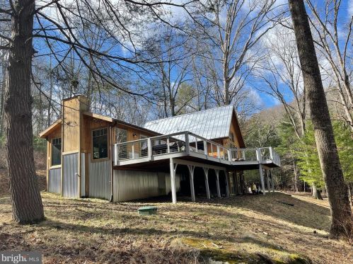 229 Wildlife Dr, Lost City WV  26810-8431 exterior