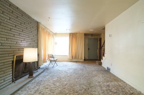 301 Greenlee Rd, Pittsburgh, PA 15227-2321