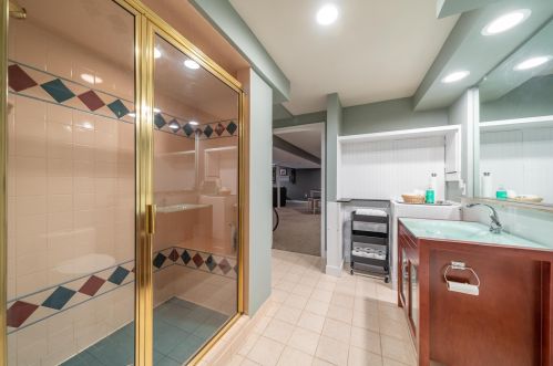 9221 Tranquility Dr, Florence KY  41042-9694 exterior