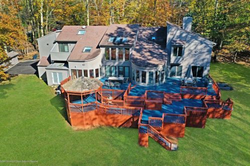 5 Chamonix Ln, Morganville, NJ 07751-9777