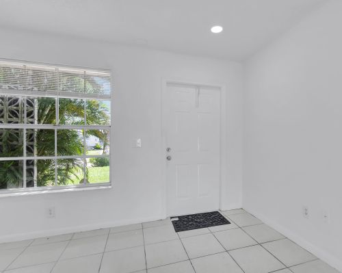 5292 Cannon Way, West Palm Beach FL  33415-3700 exterior