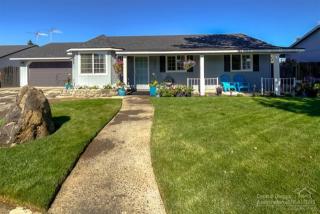 2221 33rd St, Eagle Crest, OR 97756-8071