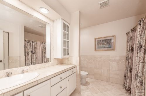 7082 Clubview Dr, Bridgeville PA  15017-1097 exterior