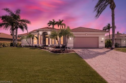 130 30th Ter, Cape Coral, FL 33904-3432