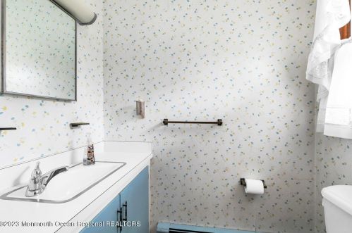 1703 Maxwell Dr, Belmar NJ  07719-3851 exterior