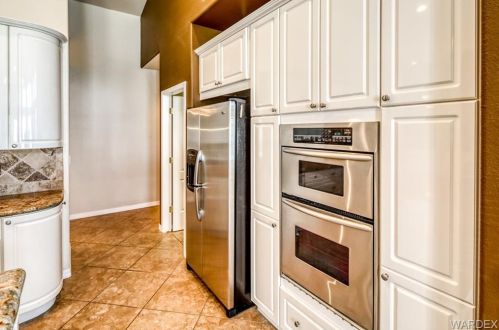 1895 Corwin Rd, Bullhead City AZ  86442-8774 exterior