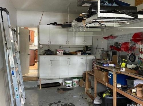 2254 Merokee Pl, North Bellmore NY  11710-3324 exterior