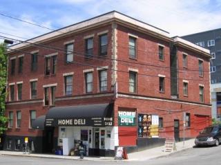 502 Minor Ave, Seattle WA  98109-5516 exterior