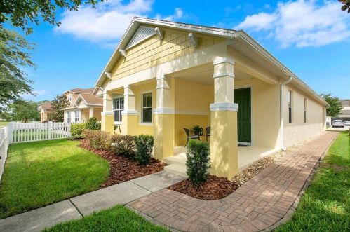 2521 Lacerta Dr, Orlando, FL 32828-9330