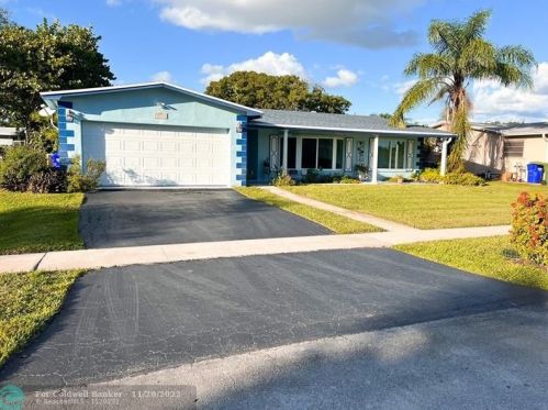 12111 14th Ct, Hollywood, FL 33026-2585