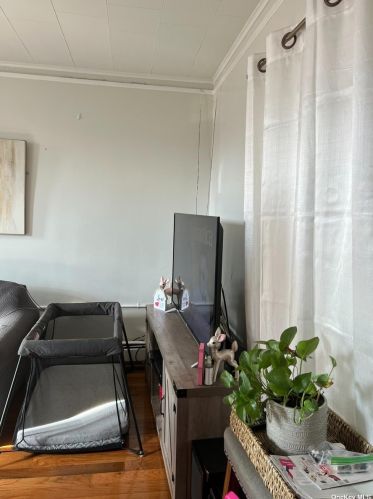 95-20 80th St, Jamaica, NY 11416-1135