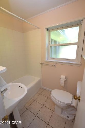 5263 Cotton St, Graceville FL  32440-2533 exterior