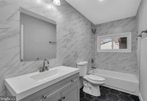 38 Parish Ln, Willingboro NJ  08046-2708 exterior