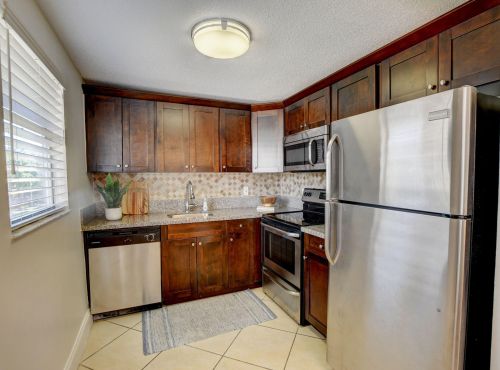 81 Flanders B, Delray Beach, FL 33484-5215
