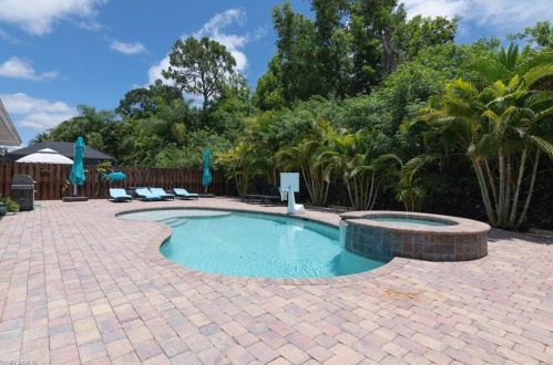 1980 Piccadilly Circus, Naples FL  34112-3687 exterior