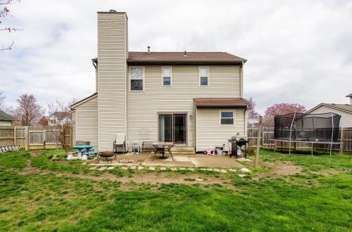 5336 Merrybell Ln, Darbydale OH  43123-9019 exterior
