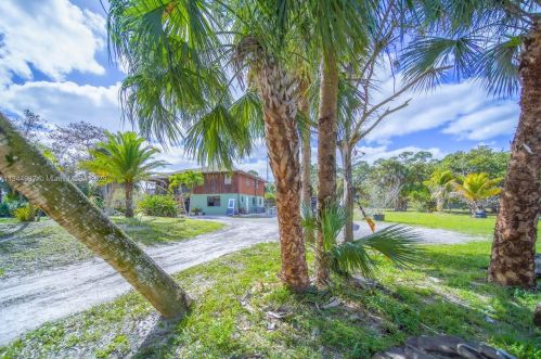 576 Marshall Rd, West Palm Beach FL  33413-3343 exterior