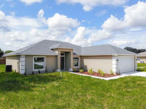 235 Lake St, Umatilla, FL 32784-9556