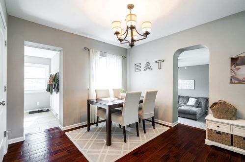 2222 107, Milwaukee WI 53226-2321 exterior