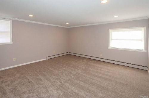 316 Herbert Pl, Bethpage NY  11714-4714 exterior