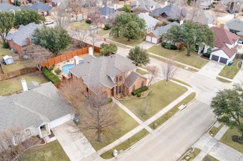 2300 Sherwood Dr, Lewisville TX  75028-3547 exterior