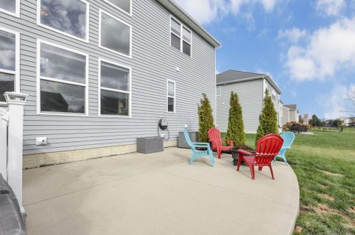 924 Kentucky Cir, Marysville OH  43040-7095 exterior