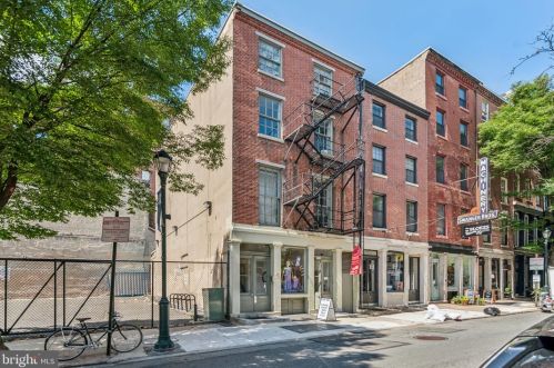 112 3rd St, Philadelphia, PA 19106-1802