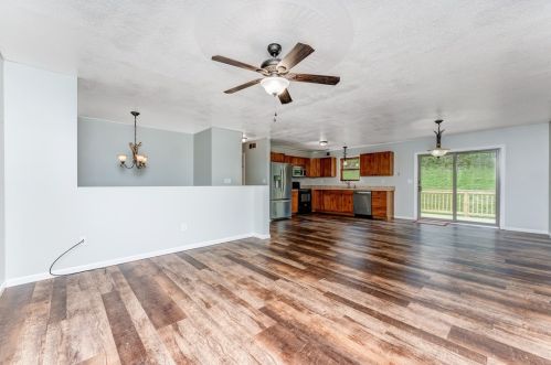 124 Debolt Ave, Grays Landing, PA 15461-1947