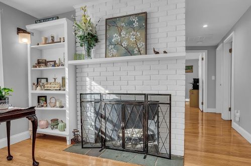 74 Millville St, Salem NH  03079-2620 exterior