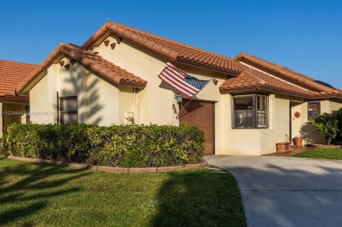 540 113th Ter, Hollywood FL  33025-3424 exterior