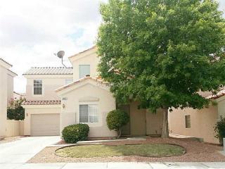 2461 Belt Buckley Dr, Henderson, NV 89002-9383