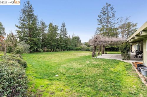 8 Rae Dr, Orinda CA  94563-4360 exterior