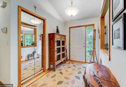 6464 152nd St, Lino Lakes, MN 55038-8499