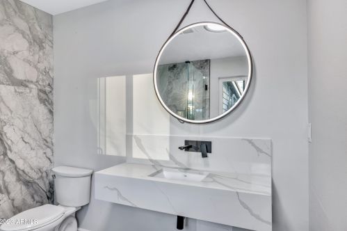 7142 12 St, Phoenix AZ 85022-3801 exterior