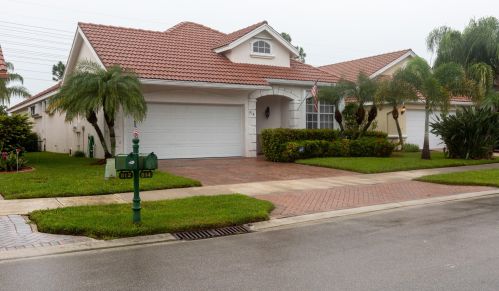 814 Munjack Cir, Fort Pierce, FL 34986-3459