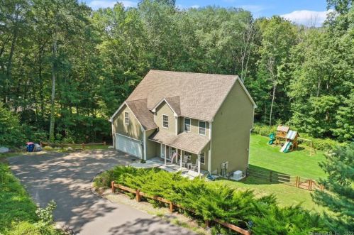 325 Turkey Roost Rd, Upper Stepney, CT 06468-3143