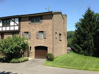 515 Newton Sq, Moon Twp, PA 15108-1048