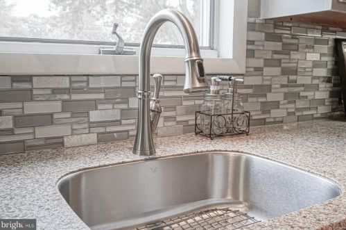 522 Princeton Ave, West Deptford NJ  08063-1540 exterior