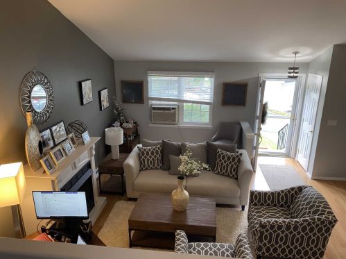 28 Larch Ct, Fishkill NY  12524-2627 exterior