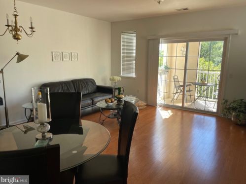 1325 Colts Cir, Trenton NJ  08648-3268 exterior