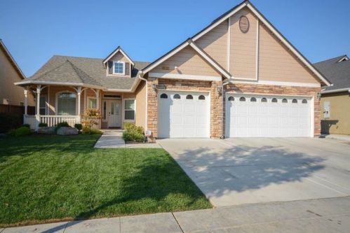 3193 Arroyo Ave, Fresno, CA 93727-9113