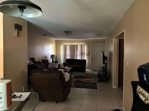 3214 Lake Dr, Fort Pierce, FL 34982-6529