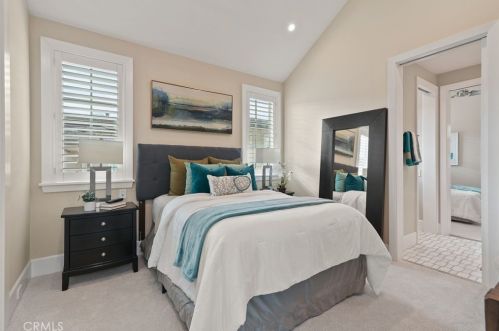 2691 Crestview Dr, Newport Beach CA  92663-5626 exterior