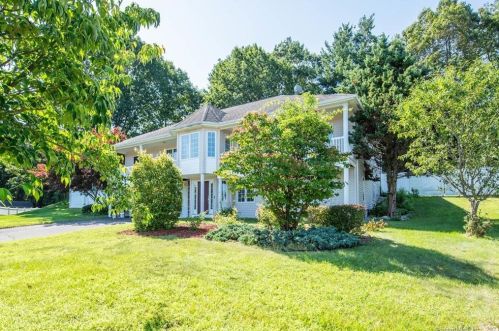 58 Skyview Ter, Manchester, CT 06040-7076