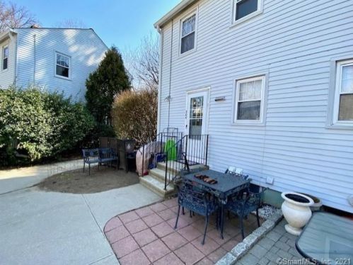 300 Sylvan Knoll Rd, Stamford, CT 06902-5362
