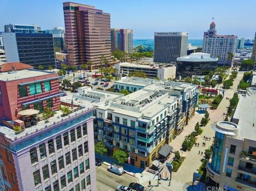 150 The Promenade, Long Beach CA  90802-4750 exterior