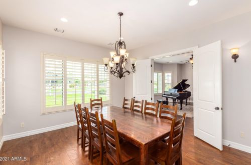 2710 Cattle Dr, Gilbert AZ  85297-8116 exterior