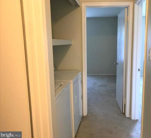 3094 Harbour Dr, Palmyra NJ 08065-2217 exterior