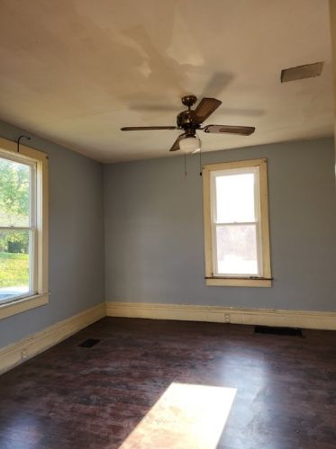 917 Mapletown Rd, Greensboro, PA 15338-1039