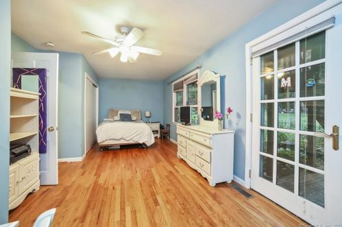 646 Branchville Rd, Ridgefield CT  06877-6128 exterior
